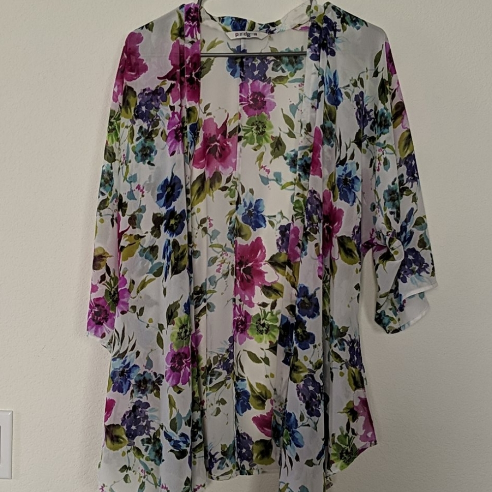 Gwenifer Floral Kimono